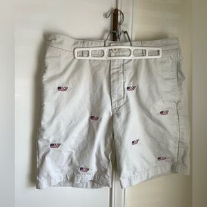 Vineyard Vines embroidered shorts